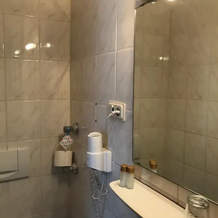 Otel La Isla 2*